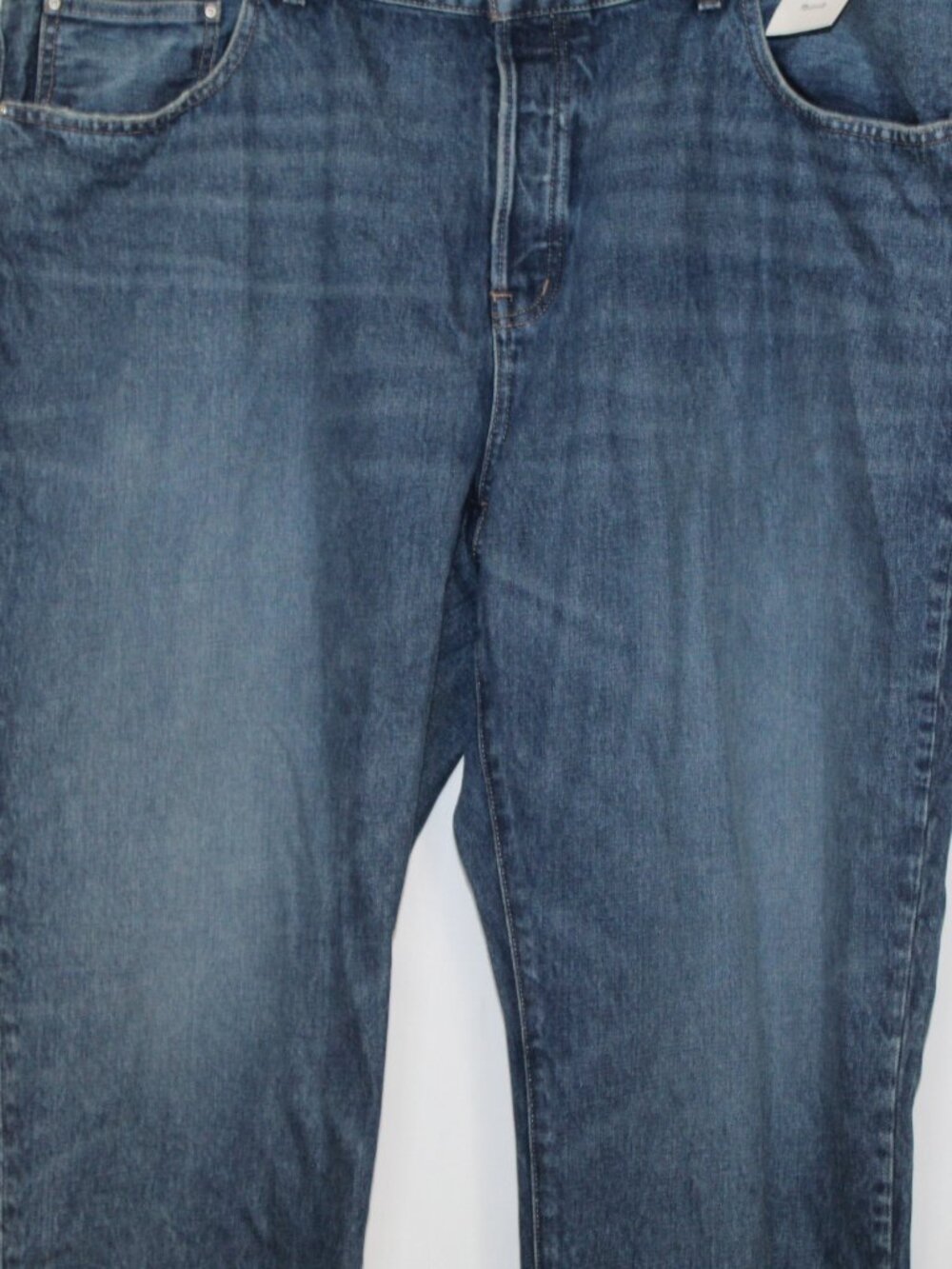 Madewell Straight-Leg Jeans in Medium Blue Wash - Picture 5 of 12